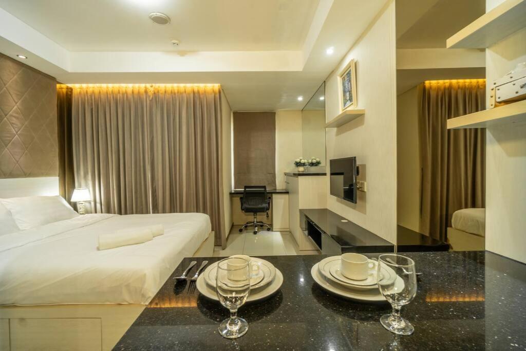 Modern & Comfy Studio In Central Jakarta, Scbd Exteriör bild
