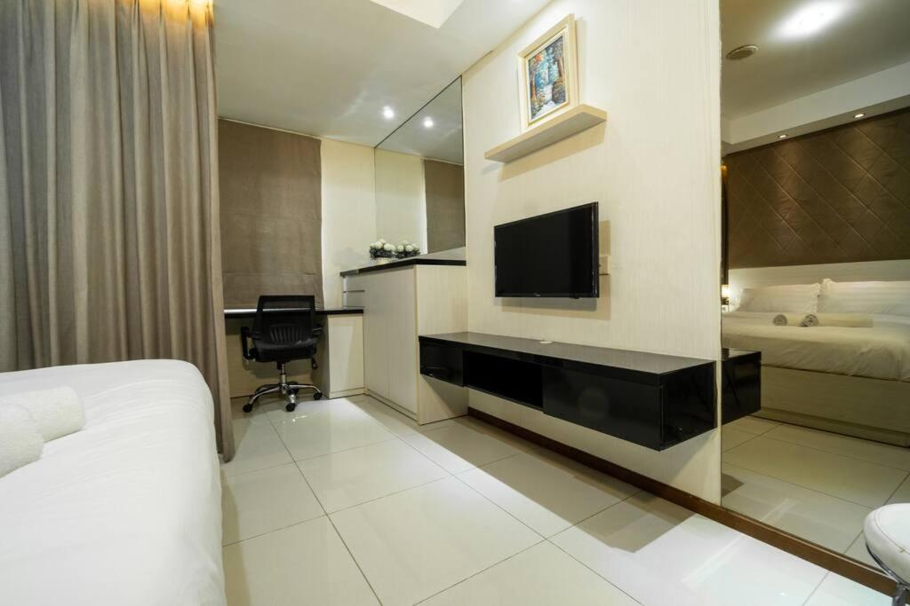 Modern & Comfy Studio In Central Jakarta, Scbd Exteriör bild