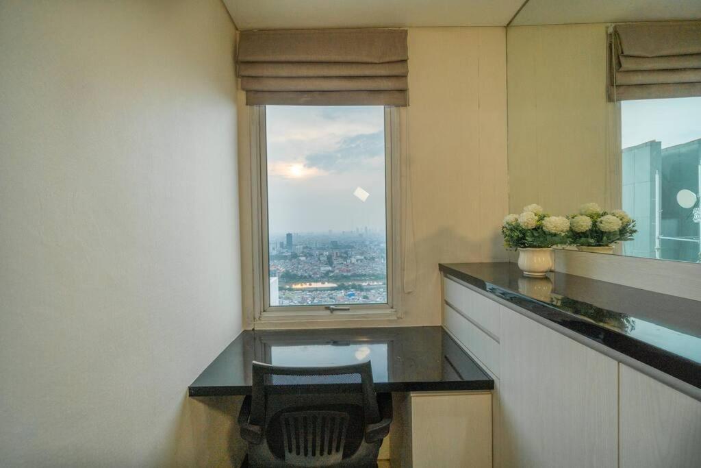 Modern & Comfy Studio In Central Jakarta, Scbd Exteriör bild