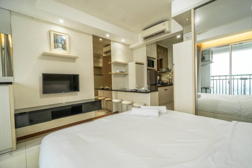 Modern & Comfy Studio In Central Jakarta, Scbd Exteriör bild